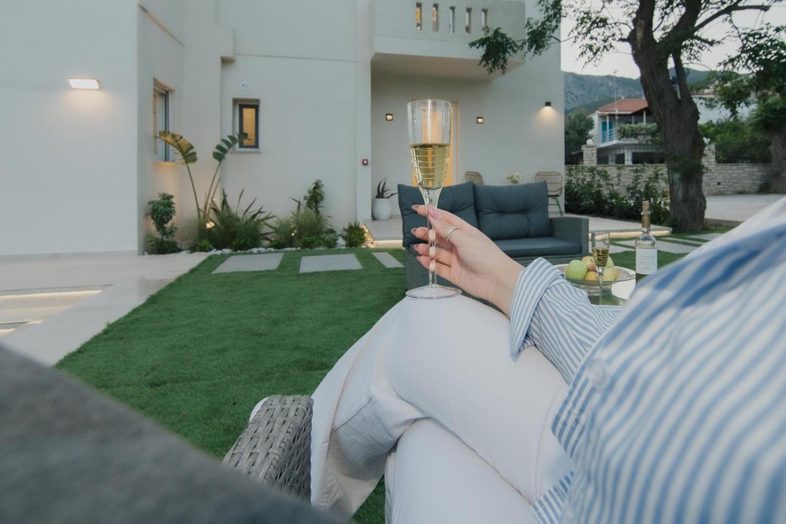 Le Jardin Apartments Kampos Marathokampou ภายนอก รูปภาพ